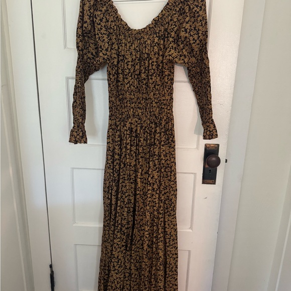 Doen Floral Women's Dress - Picture 3 of 3